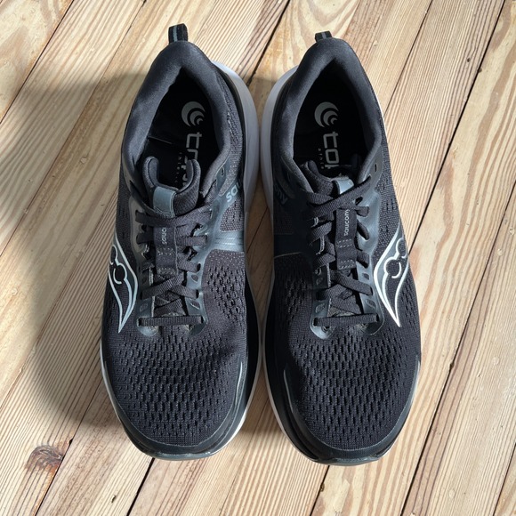 Saucony Guide 16 Womens Running Shoes Black White Athletic sneaker Size 12 - Picture 3 of 8